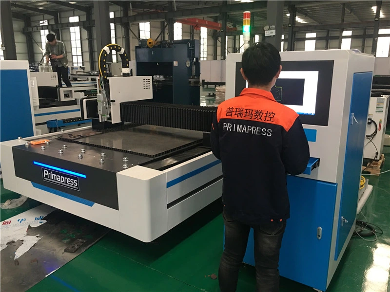 6kw CNC Fiber Laser Cutting Machine with Cutting Size 1500*3000mm